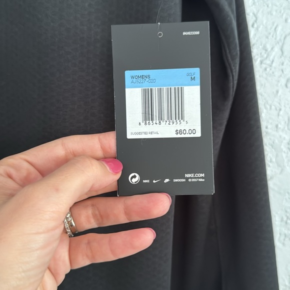Nike Dry tank. NWT. Perfect for golf or tennis. - Picture 4 of 7